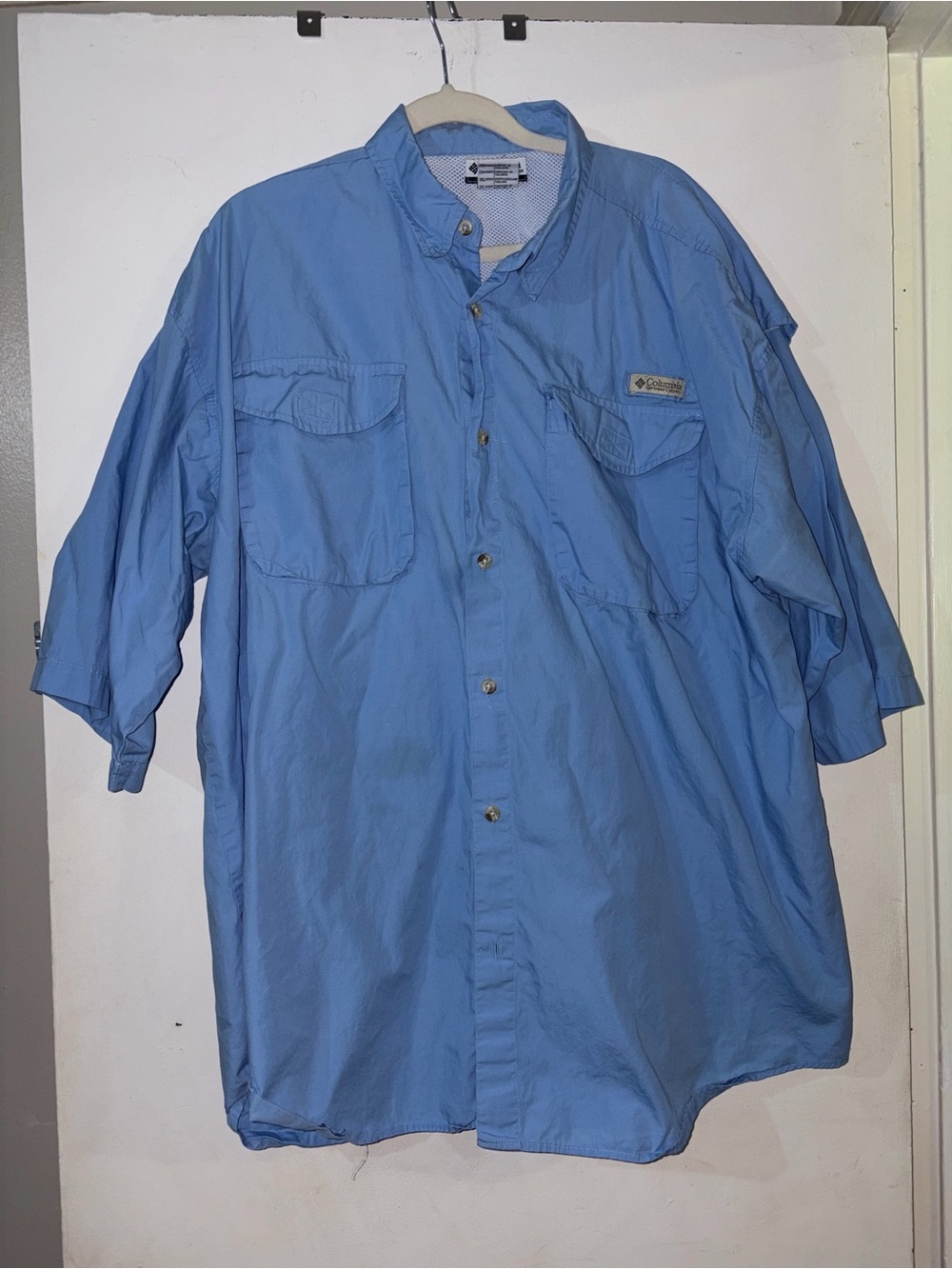 Columbia Light Blue Short-Sleeve Button Fishing Shirt 100%Cotton